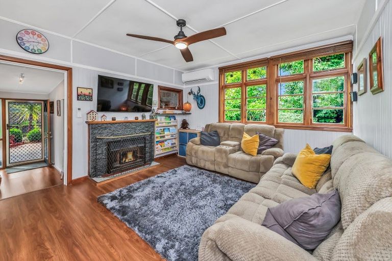 Photo of property in 13 Cliff Street, Coalgate, 7673