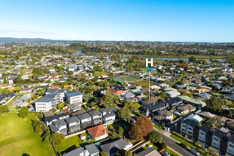 Photo of property in 116 Kervil Avenue, Te Atatu Peninsula, Auckland, 0610