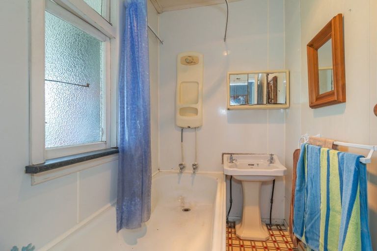 Photo of property in 156 Arapaepae Road, Levin, 5510