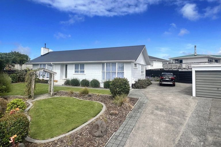Photo of property in 12b Oleander Place, Bell Block, New Plymouth, 4312