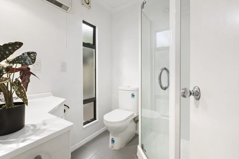 Photo of property in 3 Birkhall Grove, Strathmore Park, Wellington, 6022