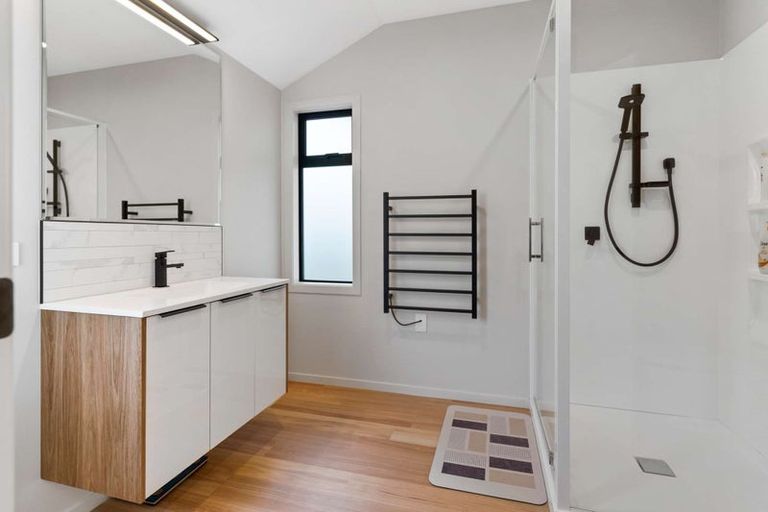 Photo of property in 13 Cypress Lane, Balclutha, 9230