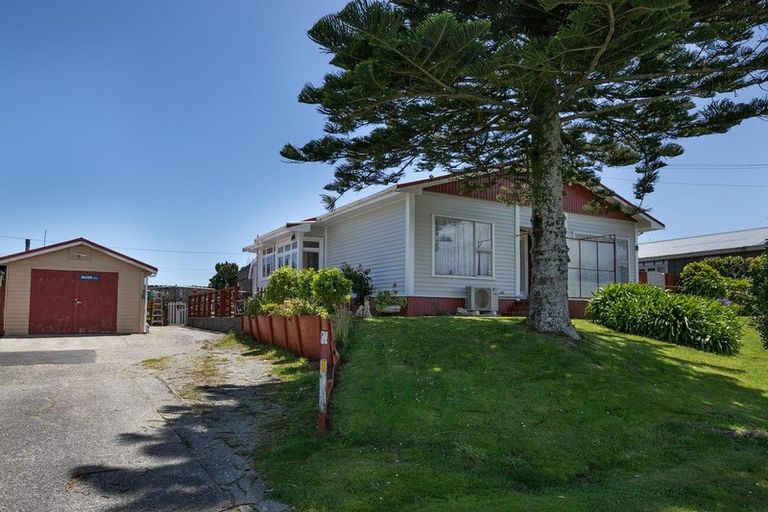 Photo of property in 36 Reid Street, Blaketown, Greymouth, 7805
