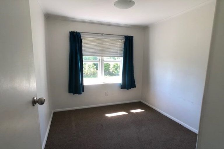 Photo of property in 4 Simpson Road, Ranui, Auckland, 0612