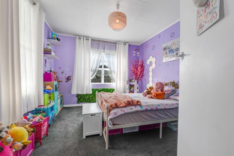 Photo of property in 19 Rosalind Street, Stratford, 4332