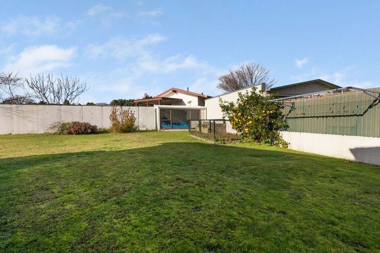 Photo of property in 15 Dickens Street, Owhata, Rotorua, 3010