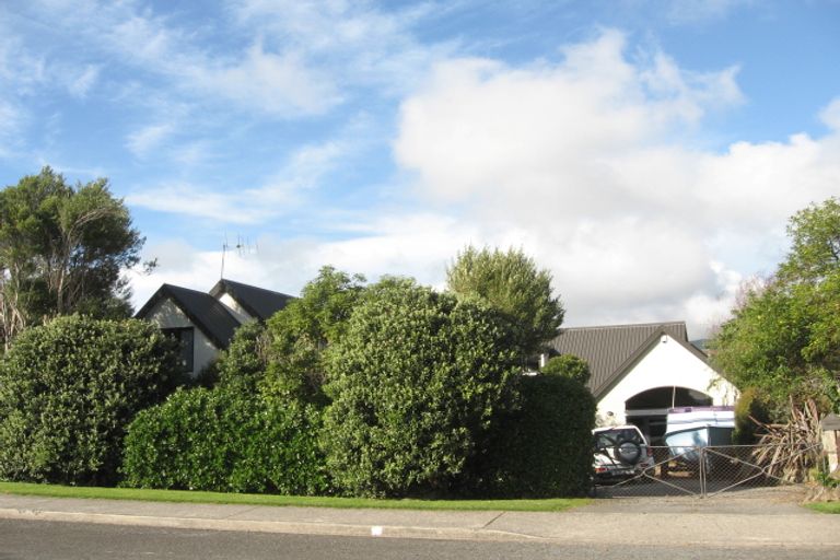 Photo of property in 30 Weka Road, Raumati Beach, Paraparaumu, 5032