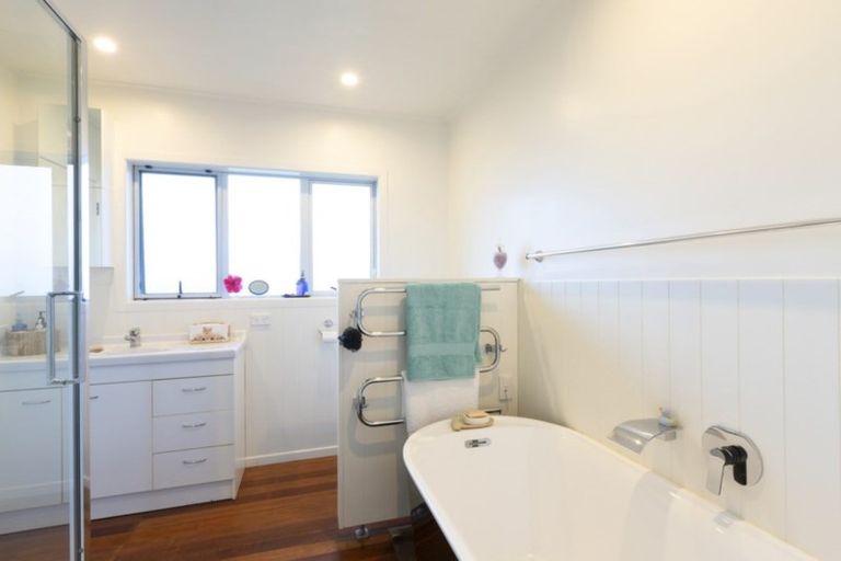 Photo of property in 26 Point Wells Road, Point Wells, Warkworth, 0986