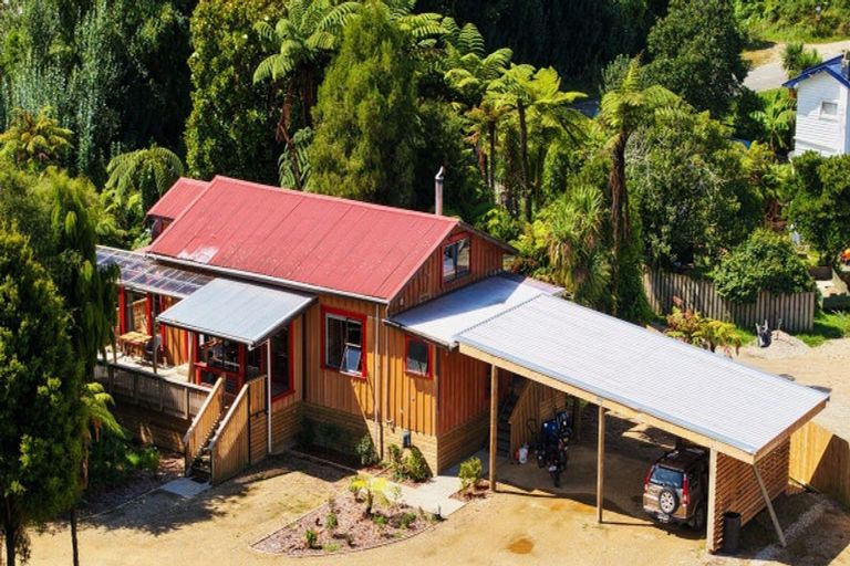 Photo of property in 240 Arapito Road, Karamea, 7893