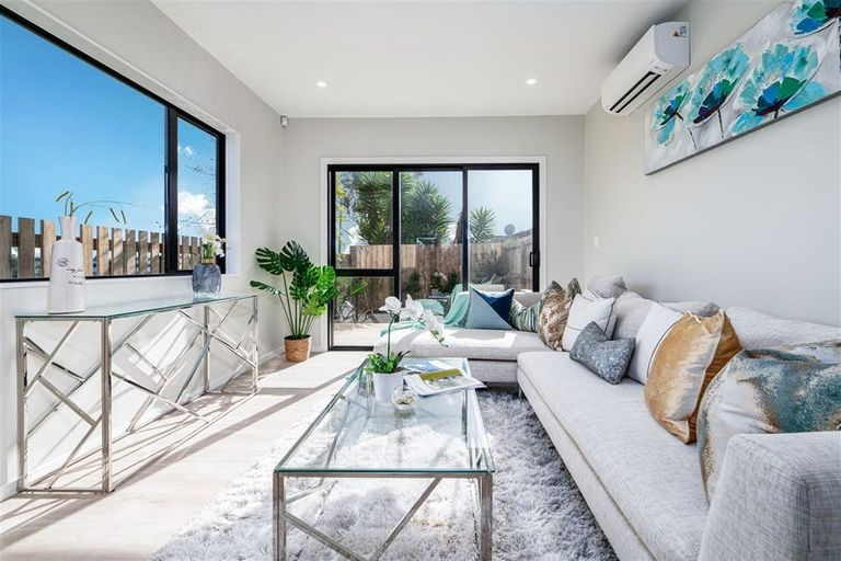 Photo of property in 6/644 Te Atatu Road, Te Atatu Peninsula, Auckland, 0610