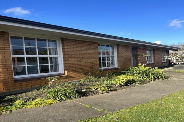 Photo of property in 14 Tomes Road, St Albans, Christchurch, 8052