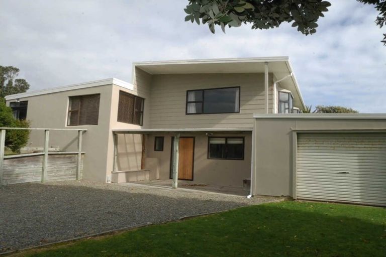 Photo of property in 51 William Street, Waikanae Beach, Waikanae, 5036