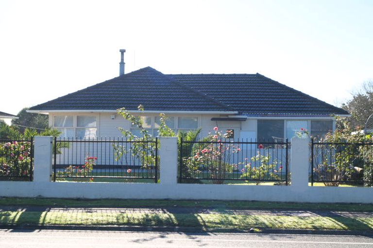 Photo of property in 8 Skipton Street, Mangere East, Auckland, 2024