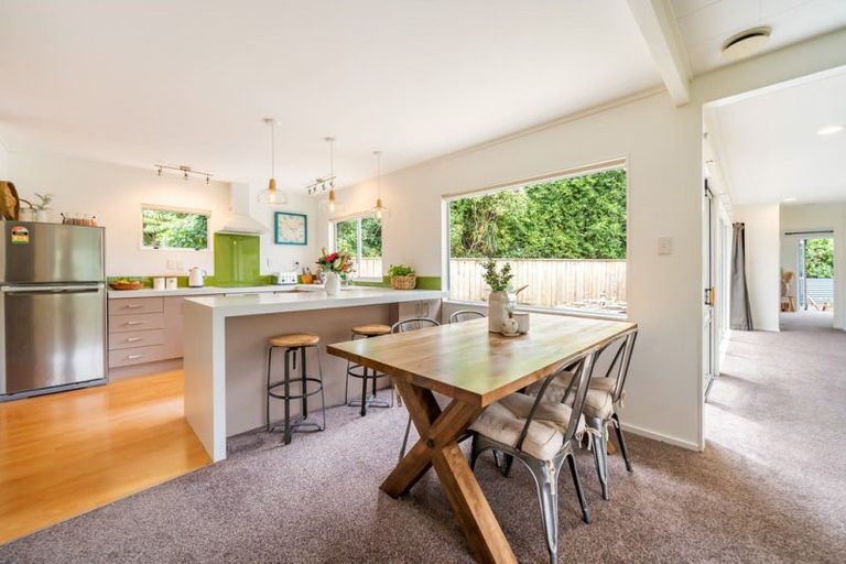 Photo of property in 20a Raroa Place, Pukerua Bay, 5026