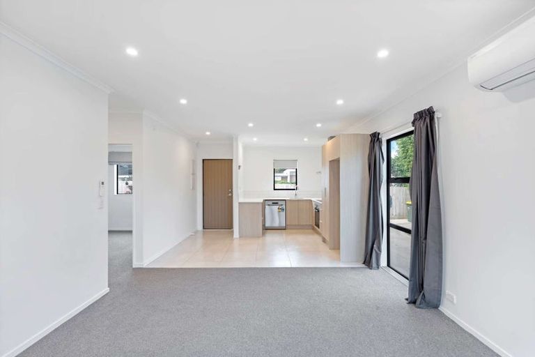 Photo of property in 23a Ventura Street, Mangere, Auckland, 2022