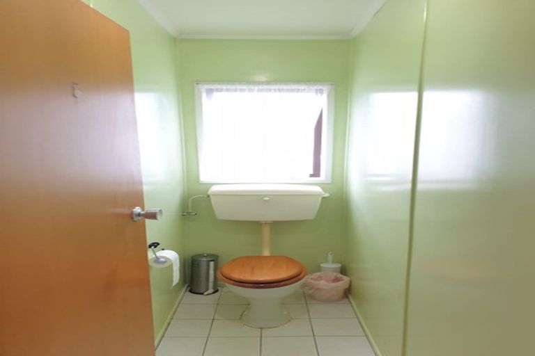 Photo of property in 19 Coey Place, Glen Eden, Auckland, 0602