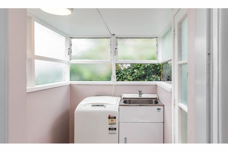 Photo of property in 2/303 Rangatira Road, Beach Haven, Auckland, 0626