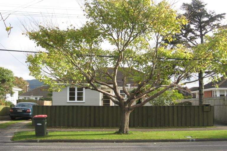 Photo of property in 71 Naenae Road, Naenae, Lower Hutt, 5011