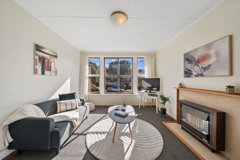 Photo of property in 70 Franklyn Road, Tawa, Wellington, 5028