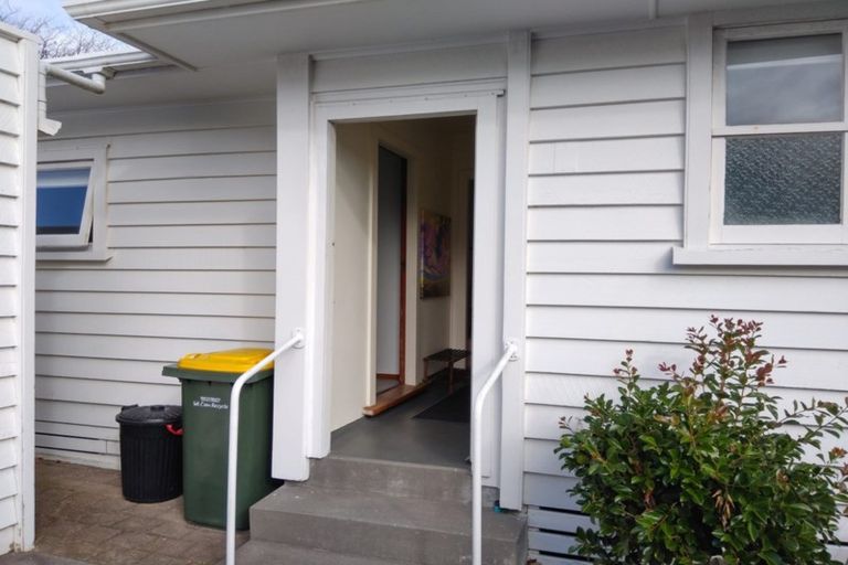 Photo of property in 25 Fulford Street, New Plymouth, 4310