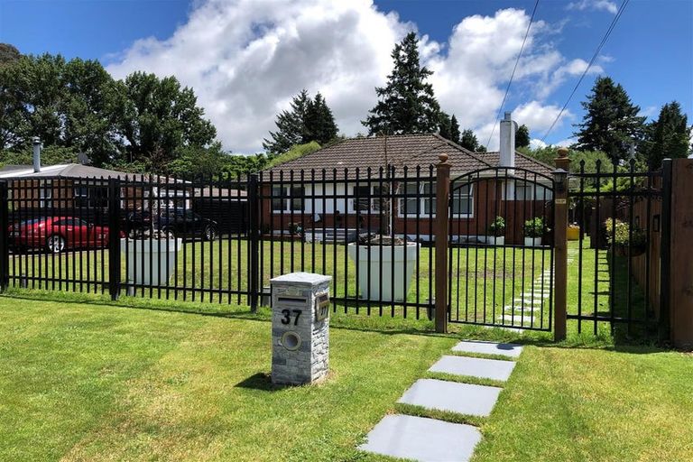 Photo of property in 37 Martin Street, Utuhina, Rotorua, 3015