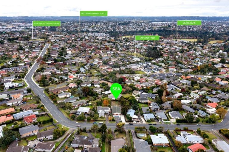 Photo of property in 58a Colwill Road, Massey, Auckland, 0614