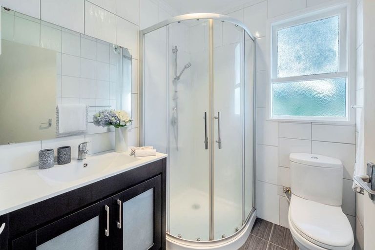 Photo of property in 25 Compton Street, Hillcrest, Auckland, 0627