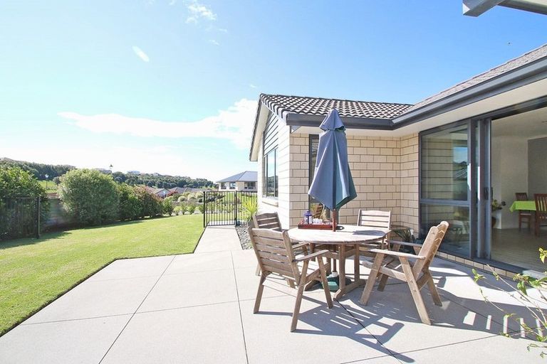 Photo of property in 8 Vantage Place, Omokoroa, 3114