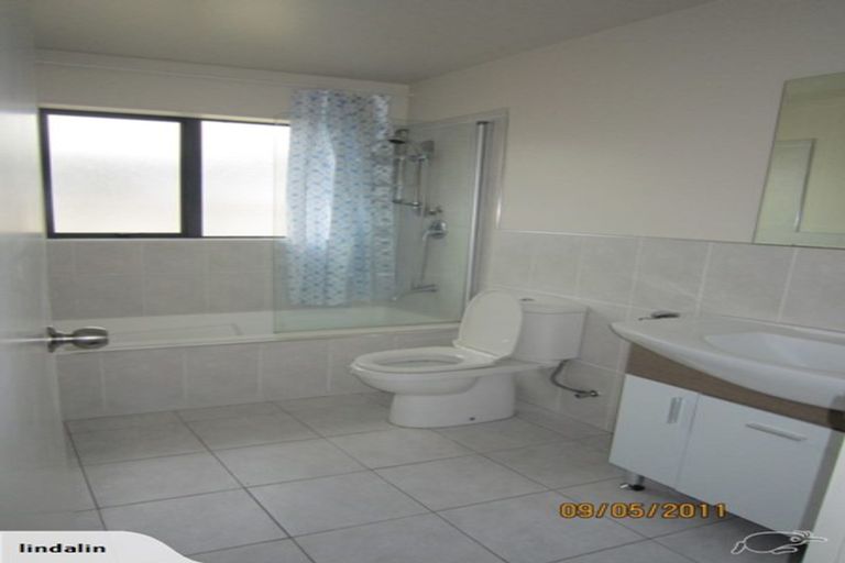 Photo of property in 27a Don Buck Road, Massey, Auckland, 0614