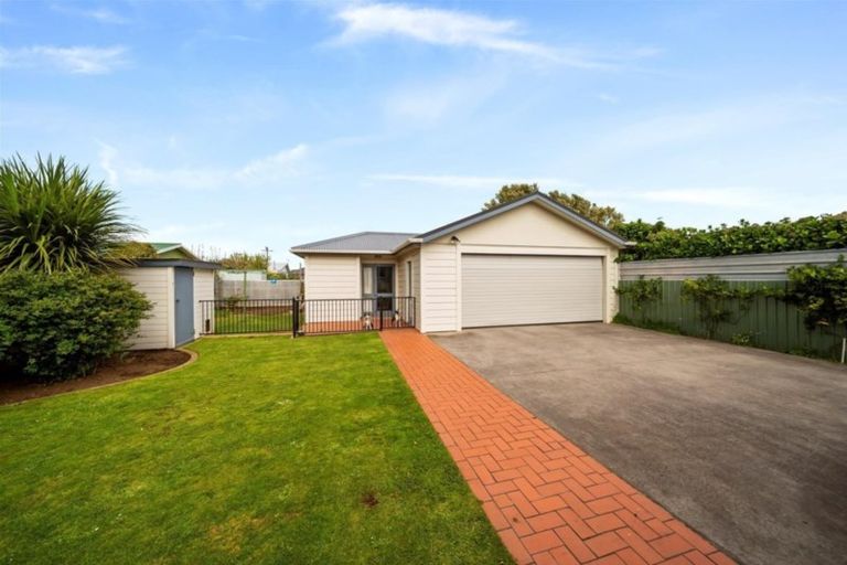 Photo of property in 70 Disraeli Street, Hawera, 4610