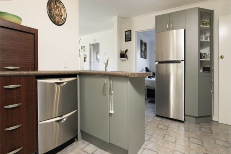 Photo of property in 17 Market Street, Picton, 7220