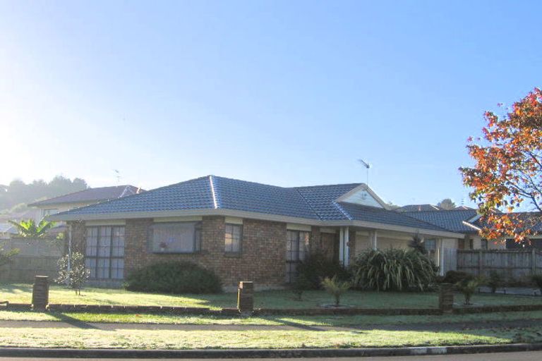 Photo of property in 66 De Havilland Drive, Goodwood Heights, Auckland, 2105