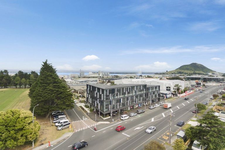 Photo of property in 2/436 Maunganui Road, Mount Maunganui, 3116