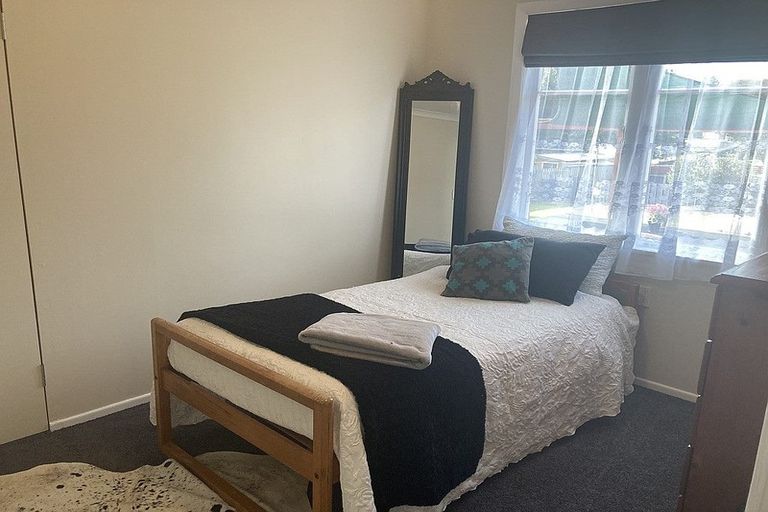 Photo of property in 5 Page Street, Stratford, 4332