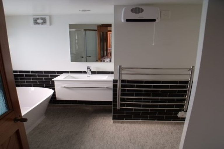 Photo of property in 27 Moffitt Street, Vogeltown, Wellington, 6021