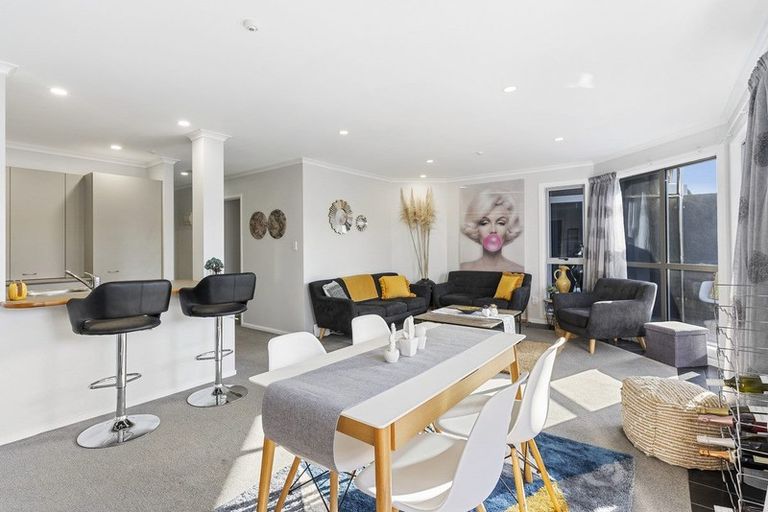 Photo of property in Salisbury Crown, 10/7 Salisbury Avenue, Mount Maunganui, 3116
