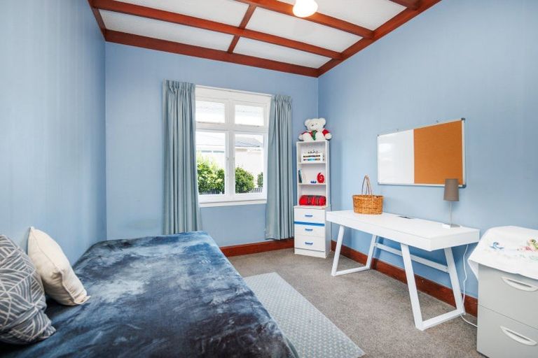 Photo of property in 8 Burns Avenue, Takaro, Palmerston North, 4412