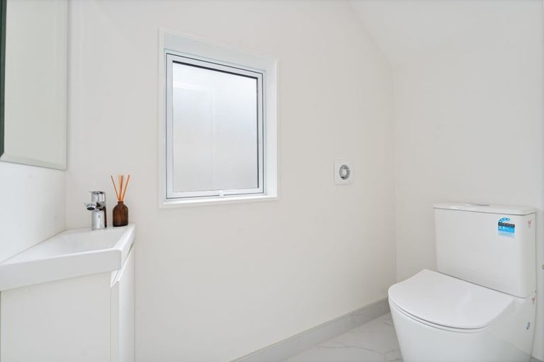 Photo of property in 80c Matipo Road, Te Atatu Peninsula, Auckland, 0610