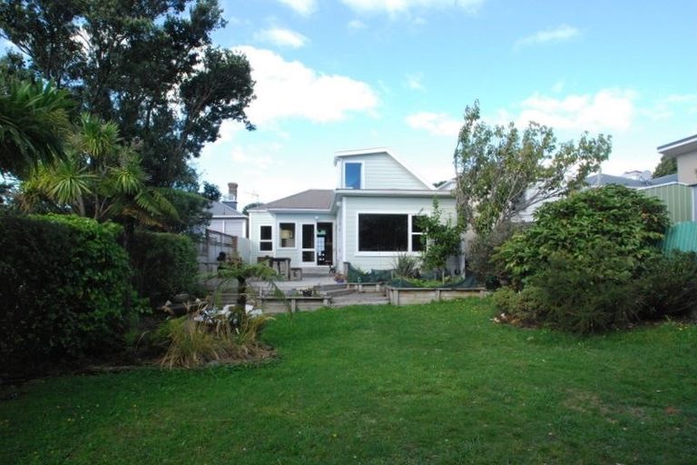 Photo of property in 4 Chatham Street, Berhampore, Wellington, 6023