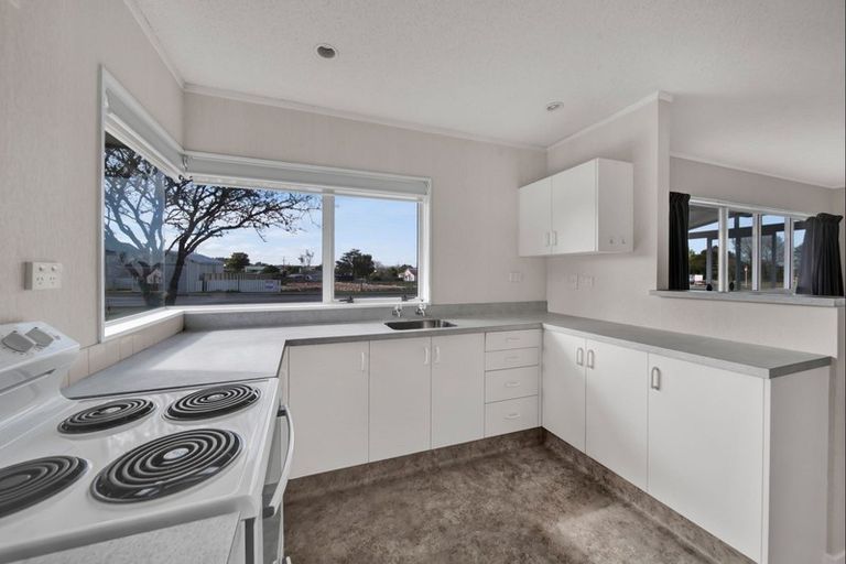 Photo of property in 77 Ariel Street, Stratford, 4332