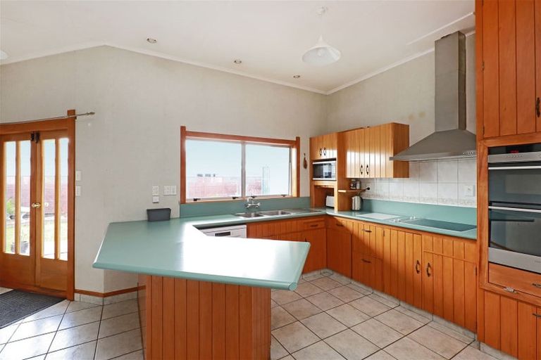 Photo of property in 516 Whitehead Road, Hastings, 4122