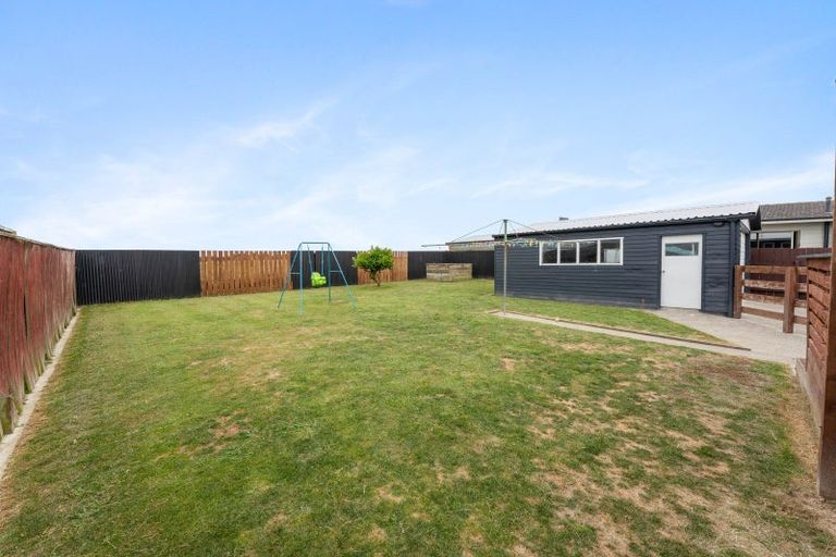 Photo of property in 28 Leander Place, Milson, Palmerston North, 4414
