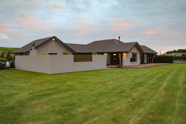 Photo of property in 4/102 Beach Road, Awamoa, Oamaru, 9495