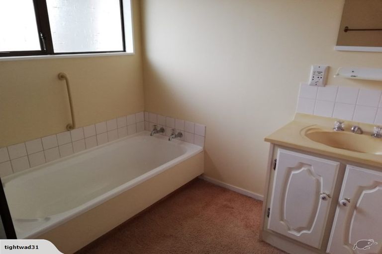 Photo of property in 2/89 College Street, Awapuni, Palmerston North, 4412