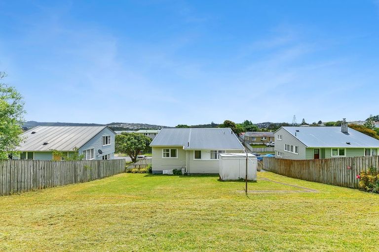 Photo of property in 30 Corinna Street, Waitangirua, Porirua, 5024