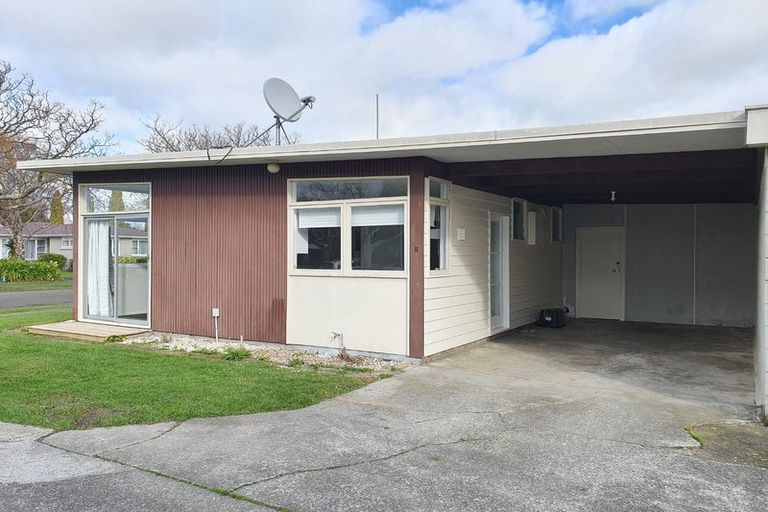 Photo of property in 6a Westhaven Grove, Takaro, Palmerston North, 4412