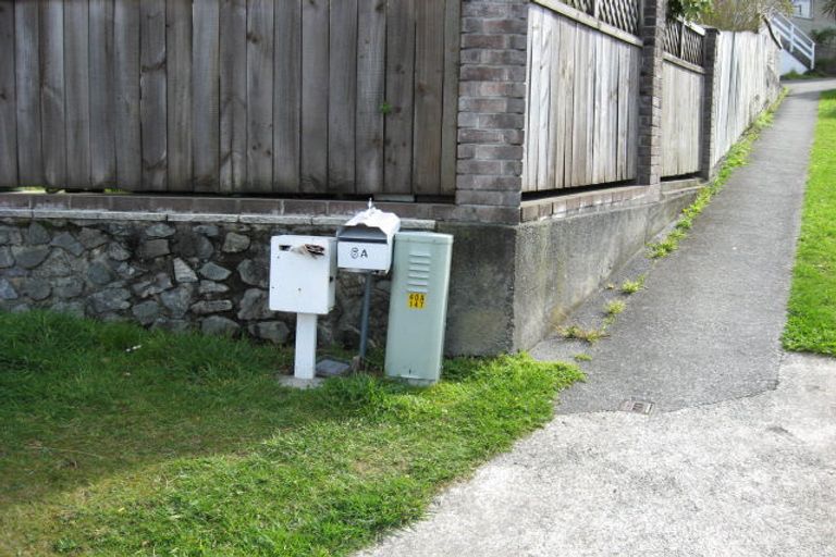 Photo of property in 2/6 Naseby Grove, Wainuiomata, Lower Hutt, 5014