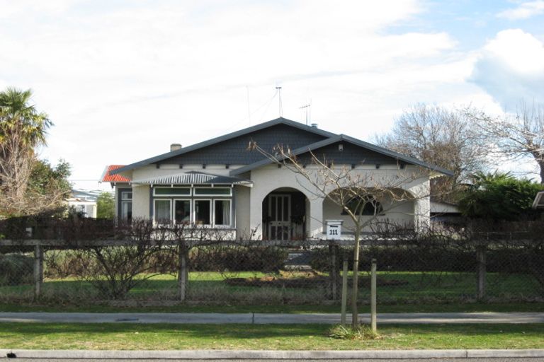 Photo of property in 111 Charlotte Crescent, Mayfair, Hastings, 4122