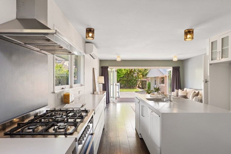 Photo of property in 223 Memorial Avenue, Burnside, Christchurch, 8053