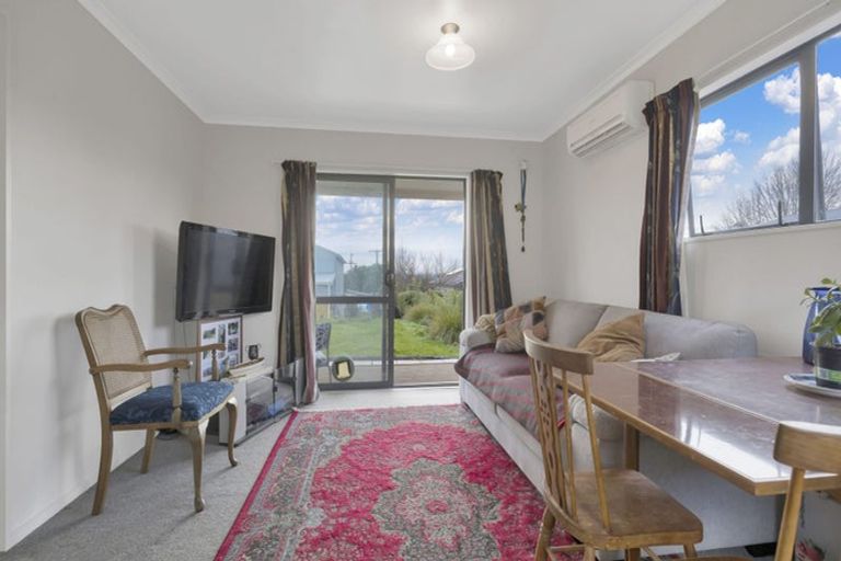 Photo of property in 69 Princes Street, Waikari, 7420